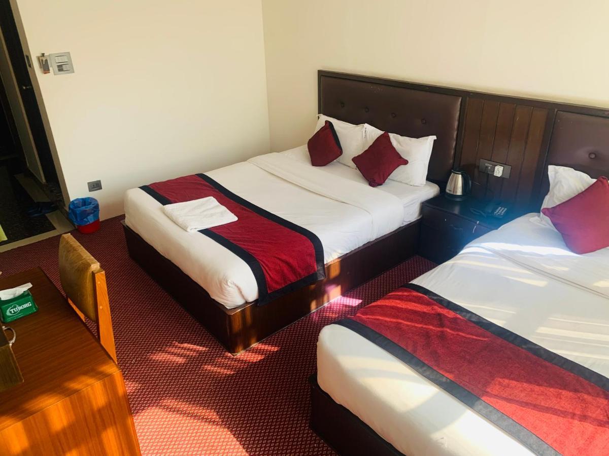 Hotel De Universal Катманду Екстер'єр фото