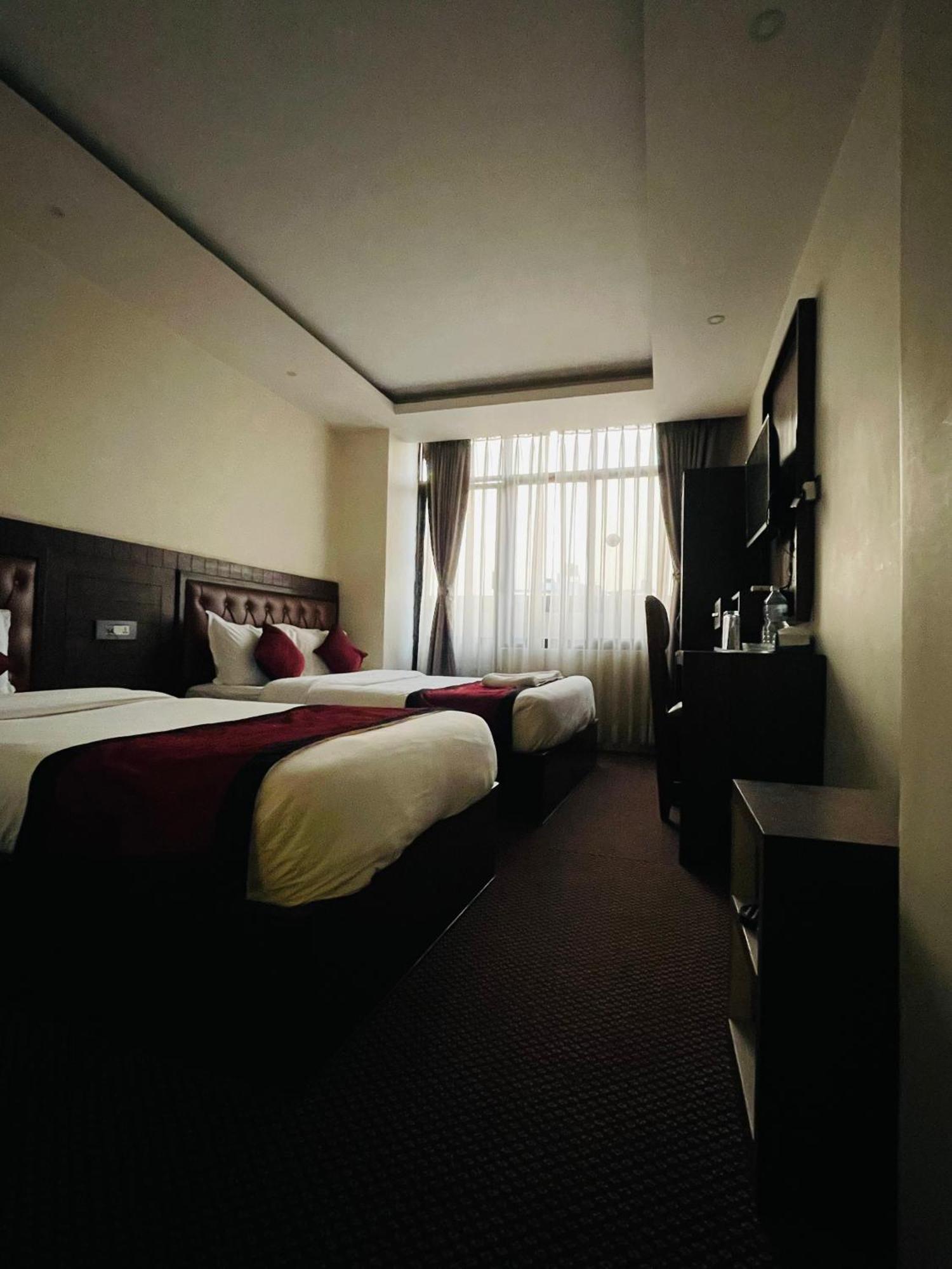 Hotel De Universal Катманду Екстер'єр фото