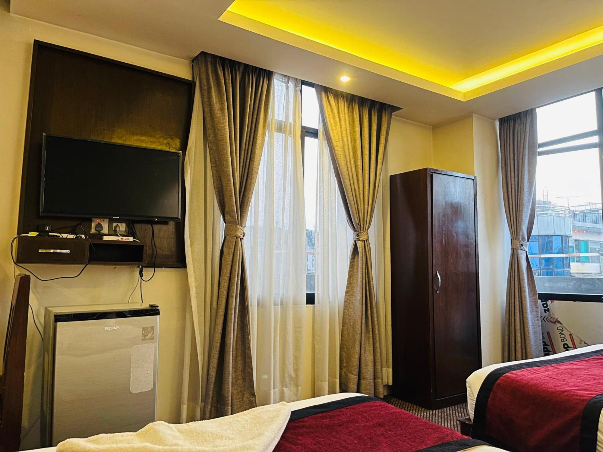 Hotel De Universal Катманду Екстер'єр фото